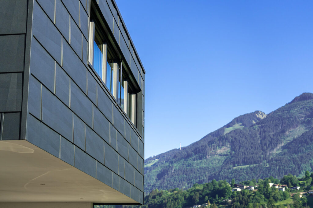 Spenglerei Burtscher Vorarlberg, Spenglerarbeiten, Dachspengler, Dacheindeckung, Dachsanierung, Fassade